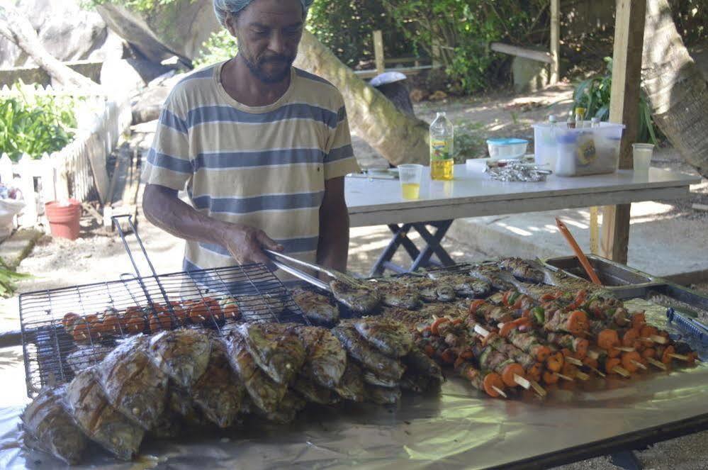 Divers alojamiento pensión Beau Vallon  Exterior foto